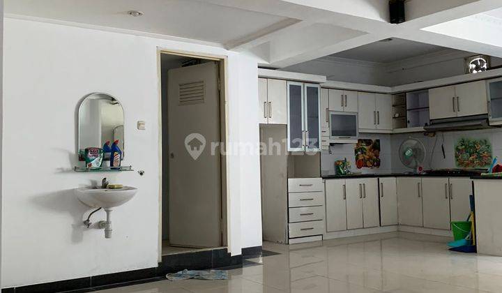 Dijual Rumah Townhouse di Apartemen Rajawali Furnish, 3 Lantai 2