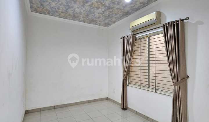 Rumah Pantai Indah Kapuk Lebar Jalan 3 Mobil Ukuran 8x15 Selatan