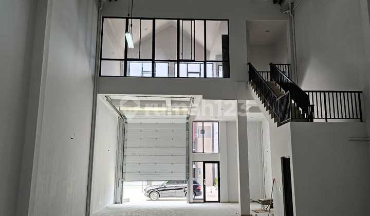 WAREHOUSE Pantai Indah Kapuk 2 FOR RENT size 9x30 corner