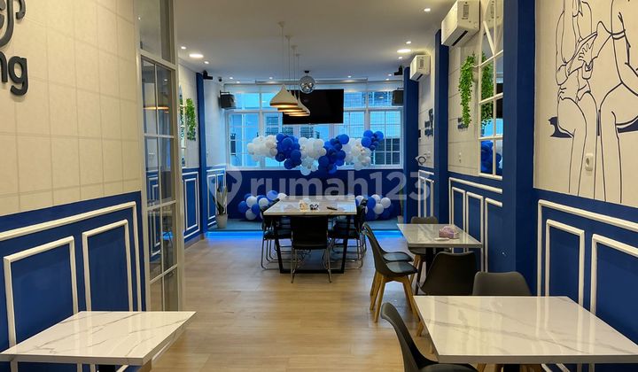 Jelambar dijual ruko dan semua peralatan cafe