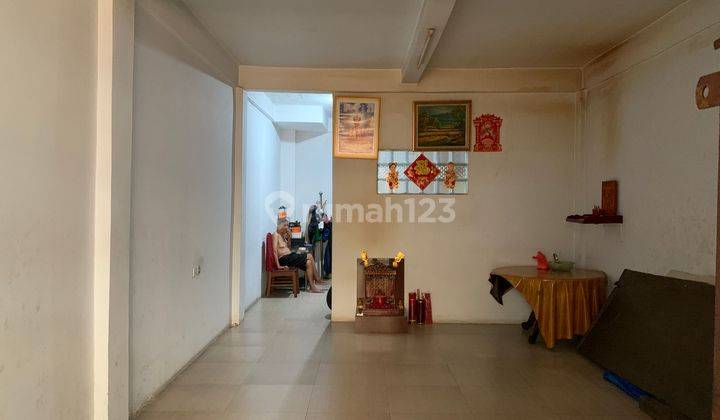 Jelambar Barat, Rumah Dijual ukuran 4,3x16, lantai ada 3