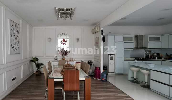 Jelambar, Rumah Dijual Model Minimalis 5 Lantai, Dekat Jalan Tol