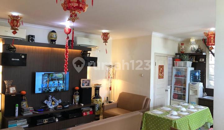 Pantai Indah Kapuk corner house in Cendana cluster facing northwest