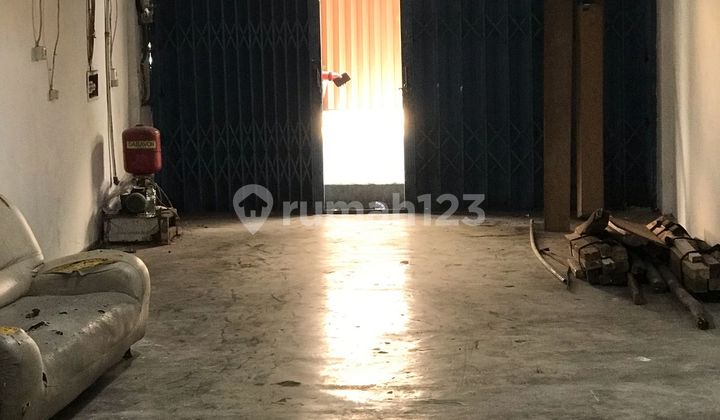 Bandengan komplek Ruko 89 SHM ukuran 4,5x15 cocok untuk usaha