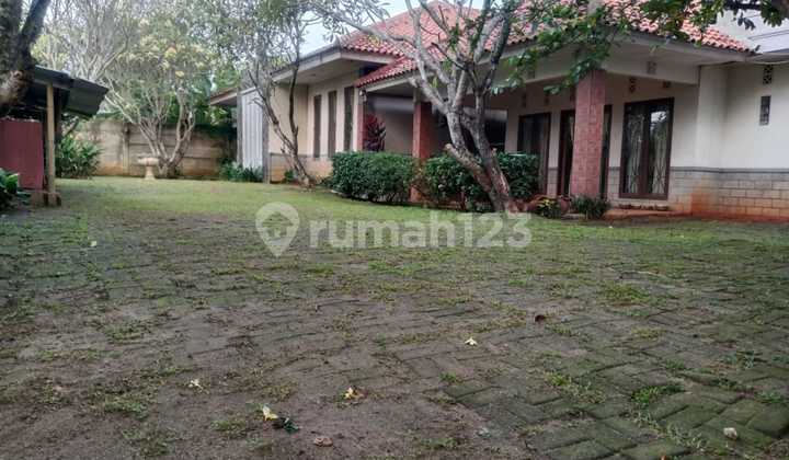 Rumah Luas KT 5+3 KM 6 ada Pool, Luas Tanah 1340 m2 Luas Bangunan 450 m2 di Serpong Utara