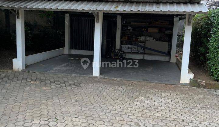 Rumah Cantik Siap Huni dengan Halaman Luas dan Strategis @Ciputat 2