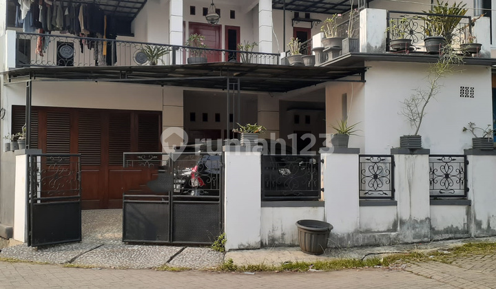 Rumah Hook 2 Lantai Lokasi Strategis dekat BX Change Mall 2