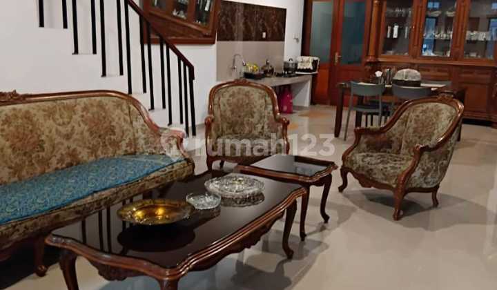 Rumah 2 Lantai Siap Huni dengan Hunian Nyaman dan Asri @Ciputat Rumah 2 Lantai Siap Huni dengan Hunian Nyaman dan Asri @Ciputat