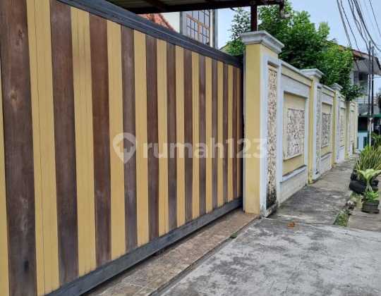 Rumah Mewah 2 Lantai Ciputat LT 542 M² - 5+1 KT, SHM, Balkon, Carport 2 Mobil