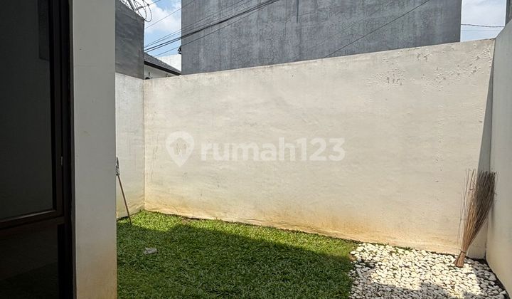 Rumah Hook di Serua Ciputat SHM Dalam Cluster Kt 3 Km 3 2