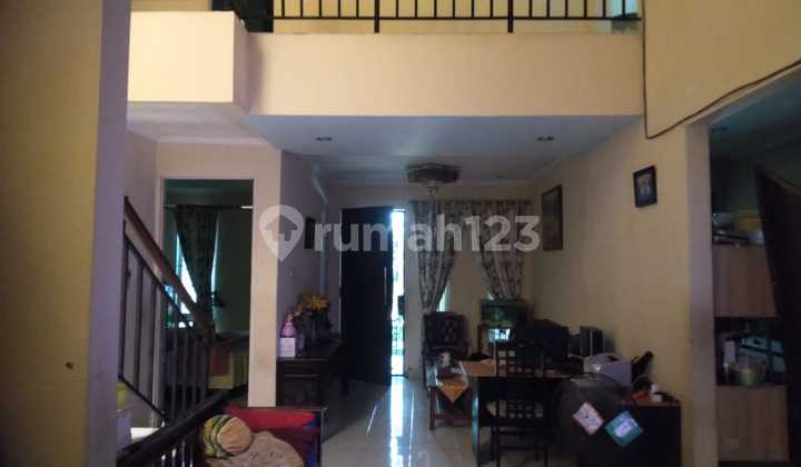 Rumah di Graha Raya KM 5 KT 4 dengan Luas 135 m2 dan Bangunan 200 m2 Surat SHM. Rumah di Graha Raya KM 5 KT 4 dengan Luas 135 m2 dan Bangunan 200 m2 Surat SHM.