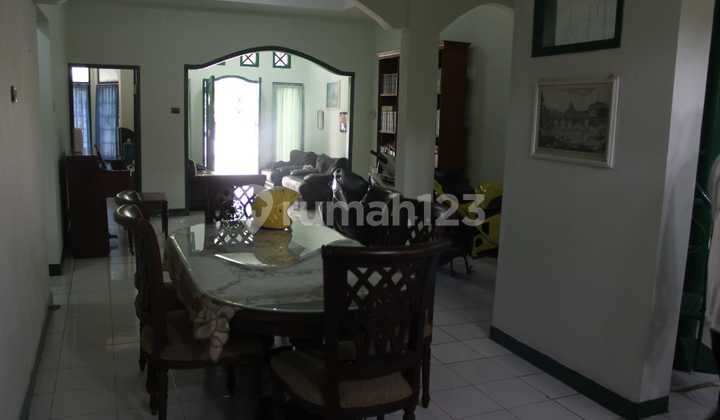 Rumah Siap Huni dengan Hunian Nyaman dan Asri di Ciputat 2