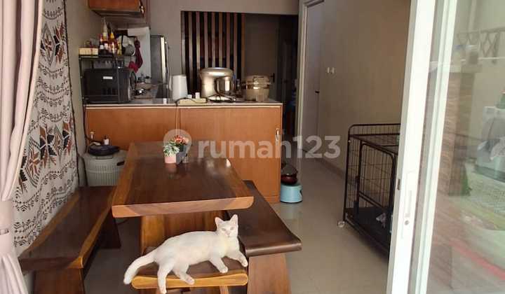 Rumah 2 Lantai Siap Huni dengan Hunian Nyaman dan Asri @Pamulang, Tangerang Selatan 2