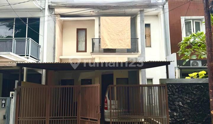 Rumah 2 Lantai Siap Huni dengan Hunian Nyaman dan Asri @Bintaro Sektor 3 Rumah 2 Lantai Siap Huni dengan Hunian Nyaman dan Asri @Bintaro Sektor 3