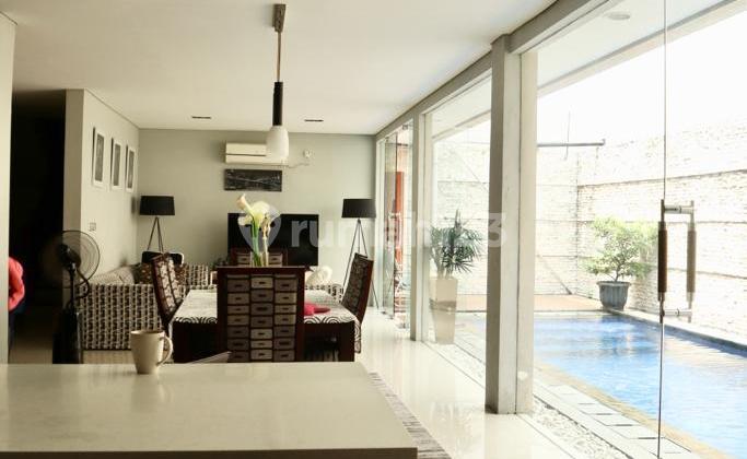 Luxury Ready-to-Occupy Home with a Serene and Comfortable Environment @Villa Cendana.