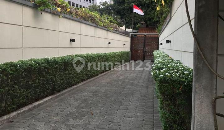 Rumah Luas Jakarta Selatan Harga Murah 2