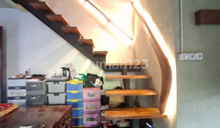 Rumah Bagus Luas 2½ Lantai di Ciputat dengan LT 480 M2 LB 254 M2 Surat SHM 2