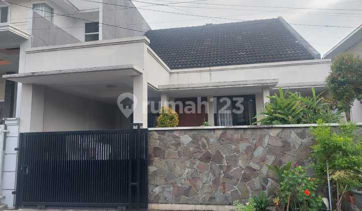 Rumah Siap Huni dengan Hunian Nyaman dan Asri di Ciputat 1