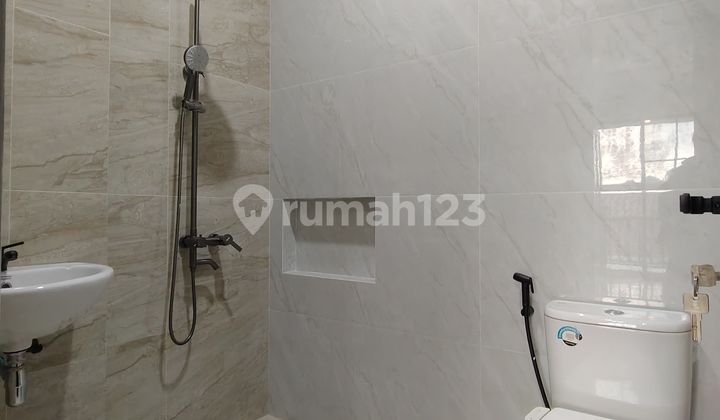 Rumah Baru Siap Huni Full Bata Merah di Ciracas 2
