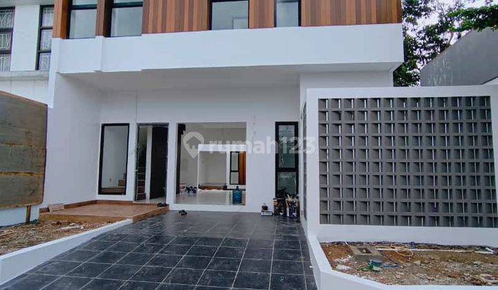 Rumah Baru Dalam Cluster Semi Furnished di Jakarta Selatan 2