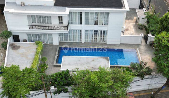 Dijual Rumah Mewah Full Furnished Jalan Lebar di Cempaka Putih 1