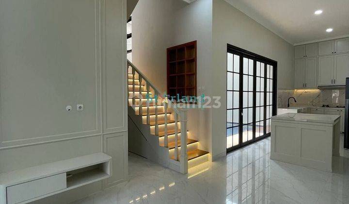 Rumah mewah design classic dengan private pool 3 lantai di joglo 2