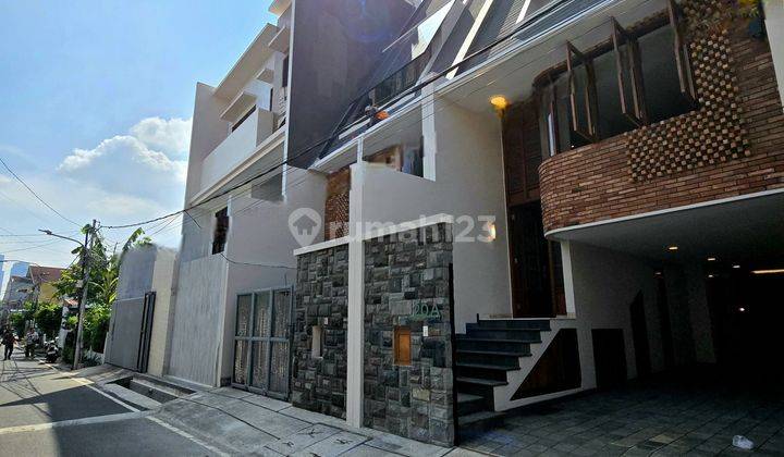 Rumah Siap Huni Design Scandinavian With Private Pool Di Menteng 2