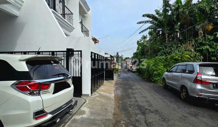 New Classic Design House Near Toll Access In Cipinang Cempedak 2