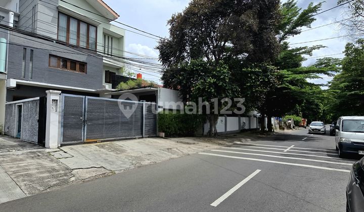 Well-Maintained Second House Beside Main Road in Rawamangun 2