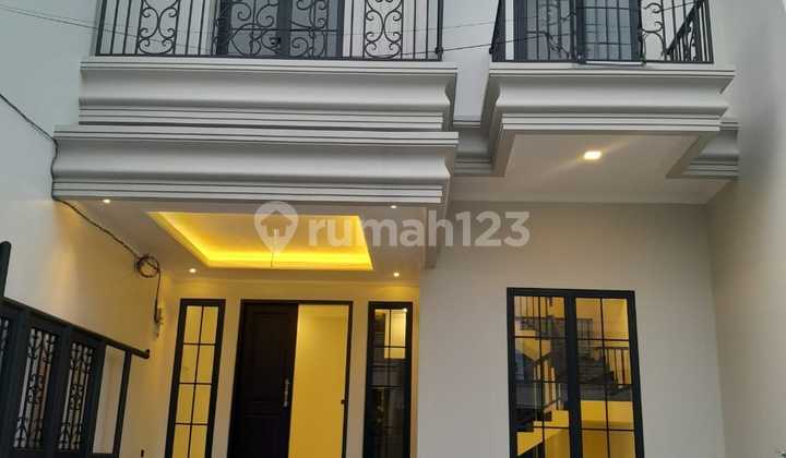 New Classic Design House Ready to Occupy in Pondok Bambu 2
