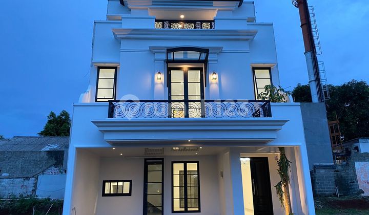 Rumah Dalam Cluster Design Classic di Cibubur Rumah Dalam Cluster Design Classic di Cibubur