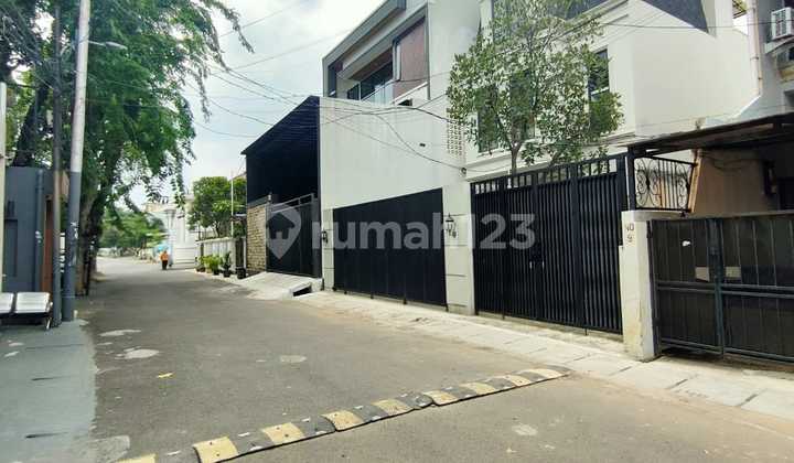 Rumah Mewah Siap Huni Ada Private Pool di Cempaka Putih 2