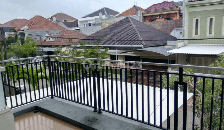 Rumah Furnish di Galaxy Bumi Permai, 
Araya siap huni 9