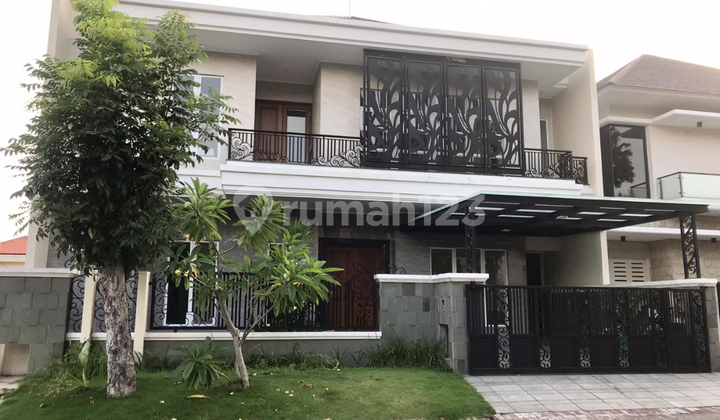 Rumah Graha family kualitas bagus, suasana nyaman, private, dekat Pakuwon Mall