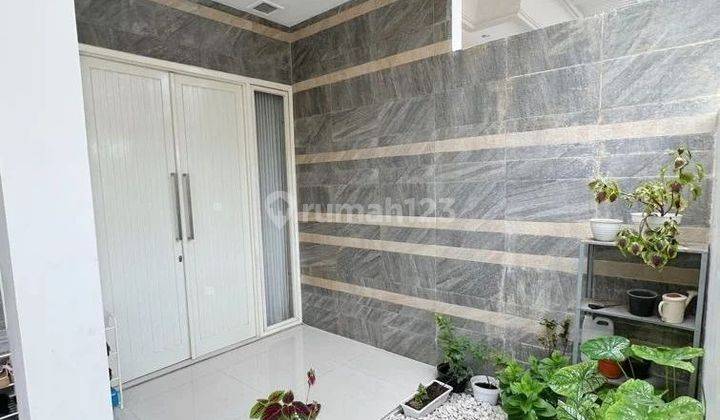 Rumah modern minimalis 2 Lantai di Sutorejo Utara, kualitas bagus, siap huni 2