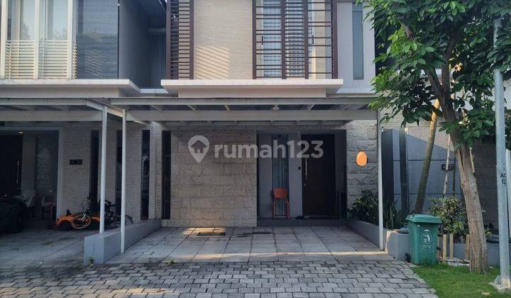 Rumah 2 Lantai Bagus Hadap Selatan (dingin) Unfurnish Murah  1