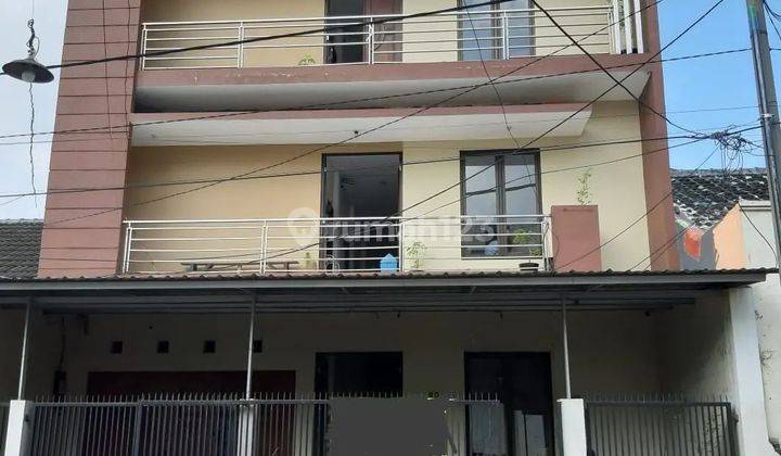 Rumah kost aktif 26 KT dg 26 KM dalam, selangkah ke UKPetra 1