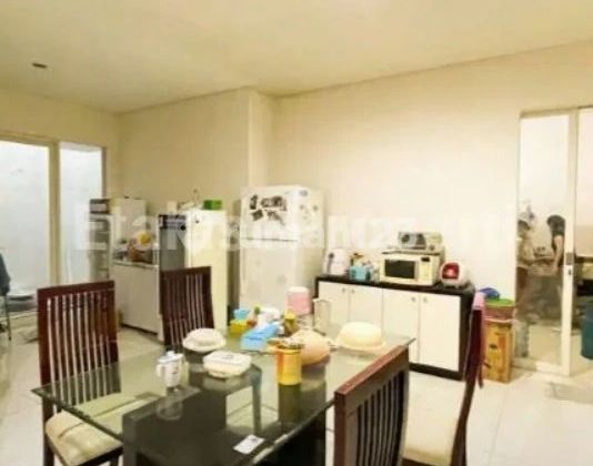 Rumah 2 Lantai SHM Bagus di Prambanan Residence 2