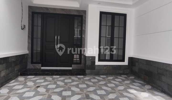 Rumah Bagus. American Style New Home. 4 Kt. 3 Km. Row Jalan Lebar. Hadap Selatan 2