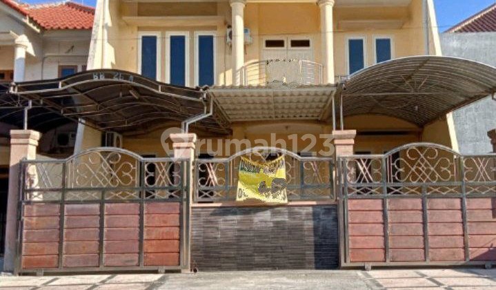 House on Main Street Dharmahusada Mas Surabaya