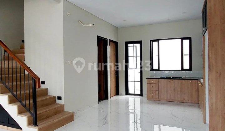 Jual Rumah Cantik Brand New Strategis di Jagakarsa