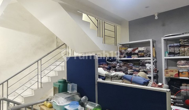 Sell Cheap & Strategic Commercial Shophouse in Tanah Abang, Central Jakarta 2