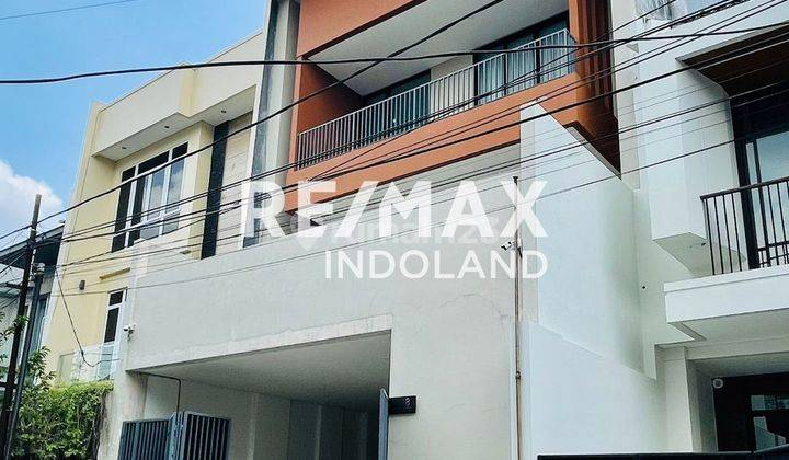 Dijual Rumah Modern Tropis Minimalis di Pulomas Jaya Jaktim 1