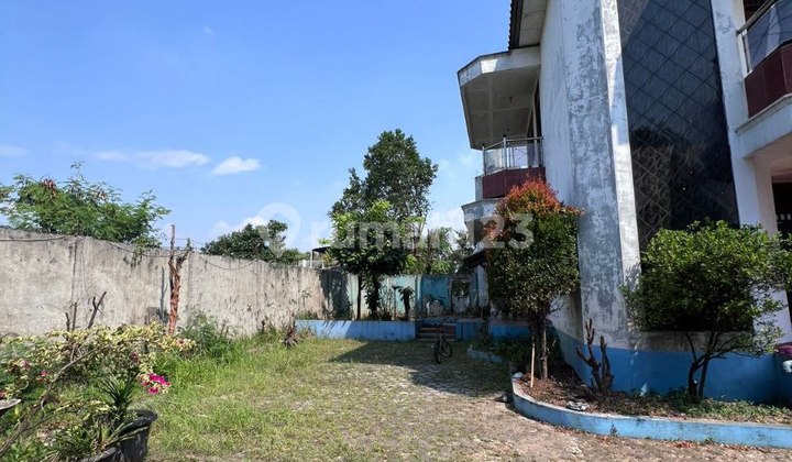 FOR SALE: HOUSE, LAND & SHOP READY FOR BUSINESS 2