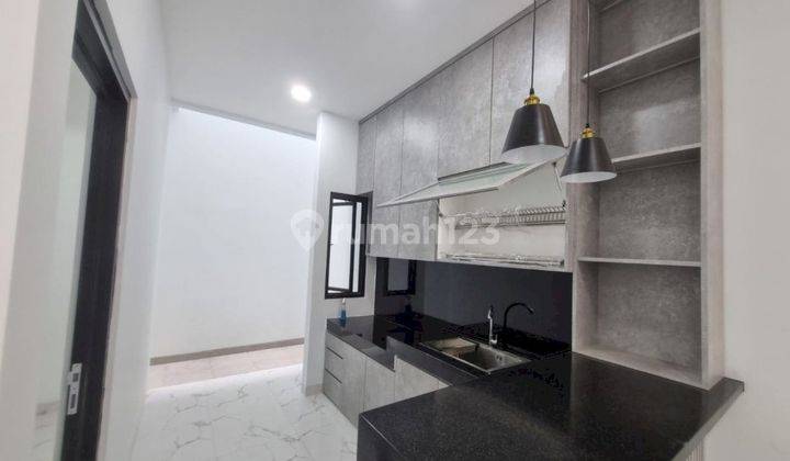 Dijual Rumah Baru 3 Lantai Taman Ratu Jakarta Barat 2