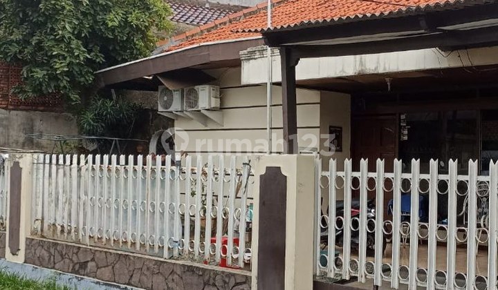 Strategic House for Sale in Kedoya, West Jakarta 2