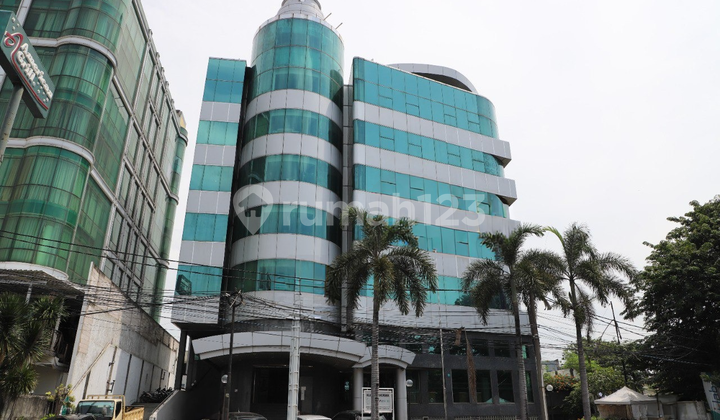 Gedung Perkantoran 7 Lantai di Lokasi Strategis Tomang, Jakarta Barat