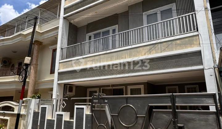 Jual Rumah Premium Semi Furnished Lokasi Strategis Penjaringan, Jakarta Utara 2