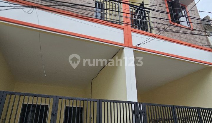 Jual Rumah Cantik Baru 3 Lantai Komplek Tanjung Duren