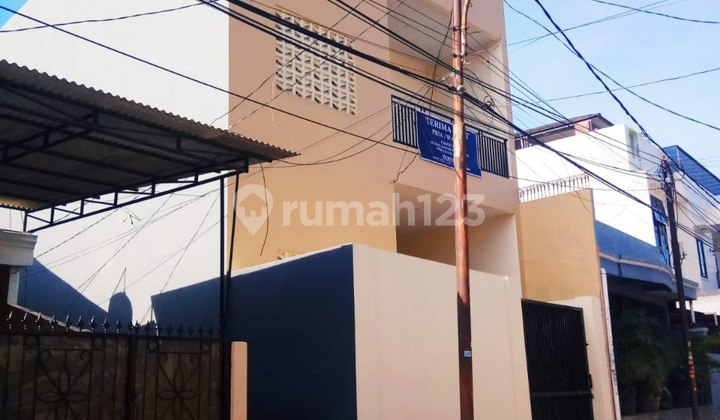 Jual Rumah Kos Aktif Lokasi Strategis di Rawa Belong Jual Rumah Kos Aktif Lokasi Strategis di Rawa Belong